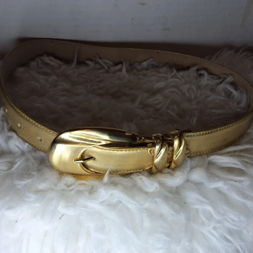 Vintage Very  Gold Leather Accent Belt  S/M